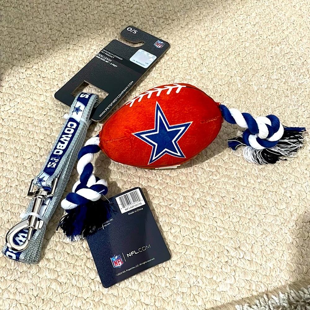 NFL. Dallas Cowboys. Dog/pet accessories. Leash & toy plush. Brand new.